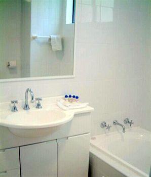 Waldorf Eastwood Residential 4*