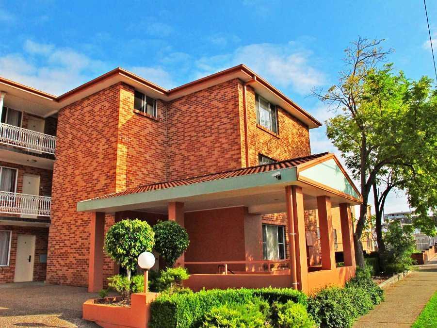 Lidcombe Motor 3*