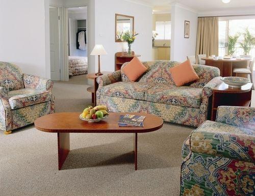 Breakfree Bankstown International Aparthotel 4*
