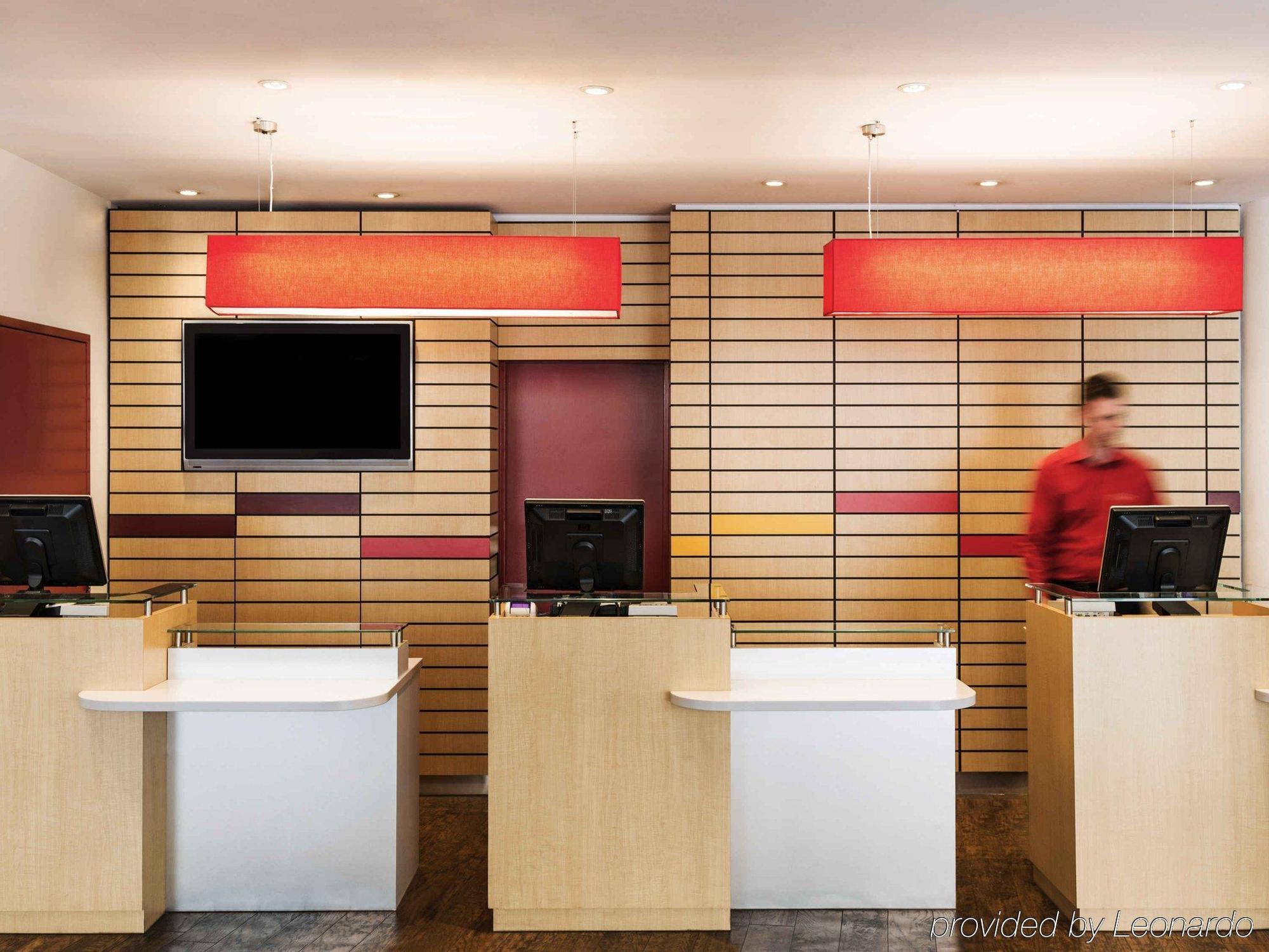 Ibis Darling Harbour Hotel