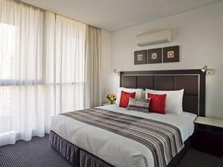 Meriton Campbell Street, 5* Sydney
