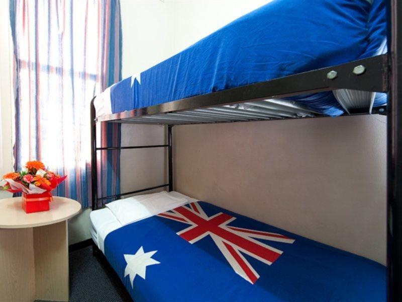 Maze Backpackers -