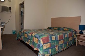 Westside Motor Motel