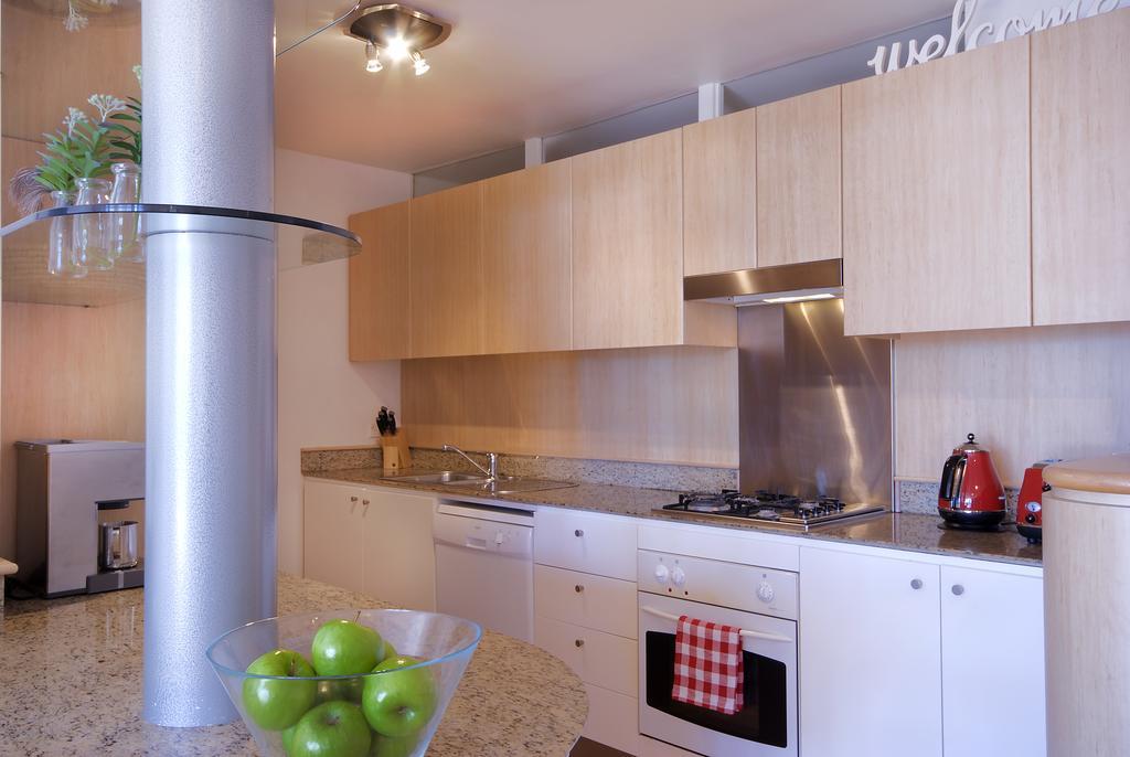 Breaker Cove - Stylish 2 Bed With Pool And Gym Apartment