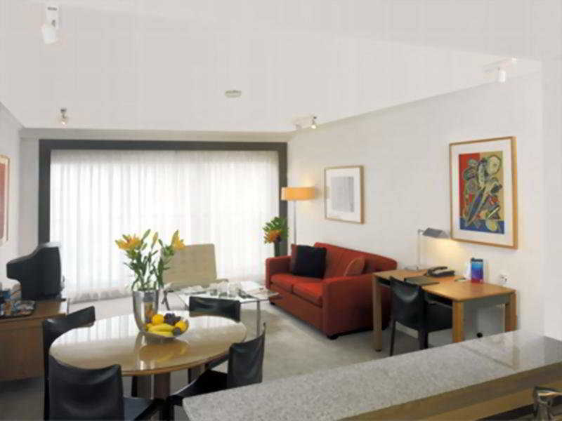 Adina Town Hall Aparthotel Sydney