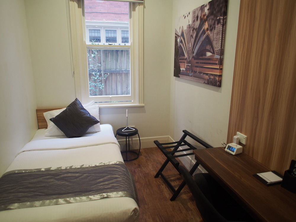 Glenferrie Lodge *