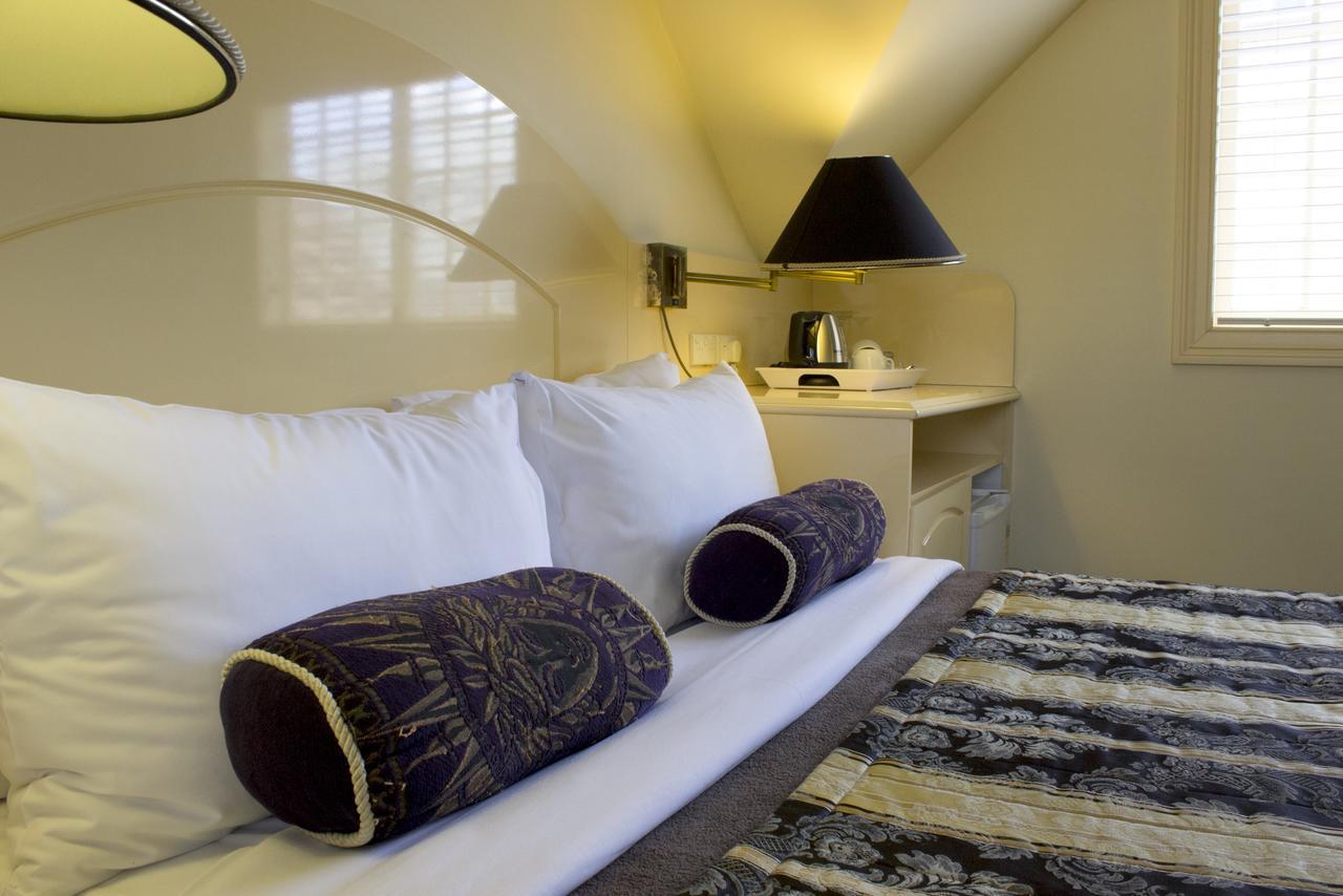 Simpsons Of Potts Point Hotel