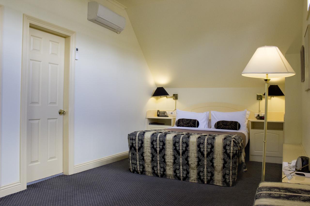 Simpsons Of Potts Point Hotel