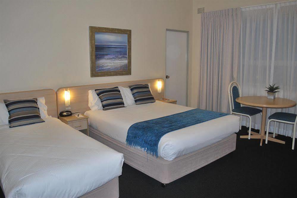 Ashfield Philip 3*