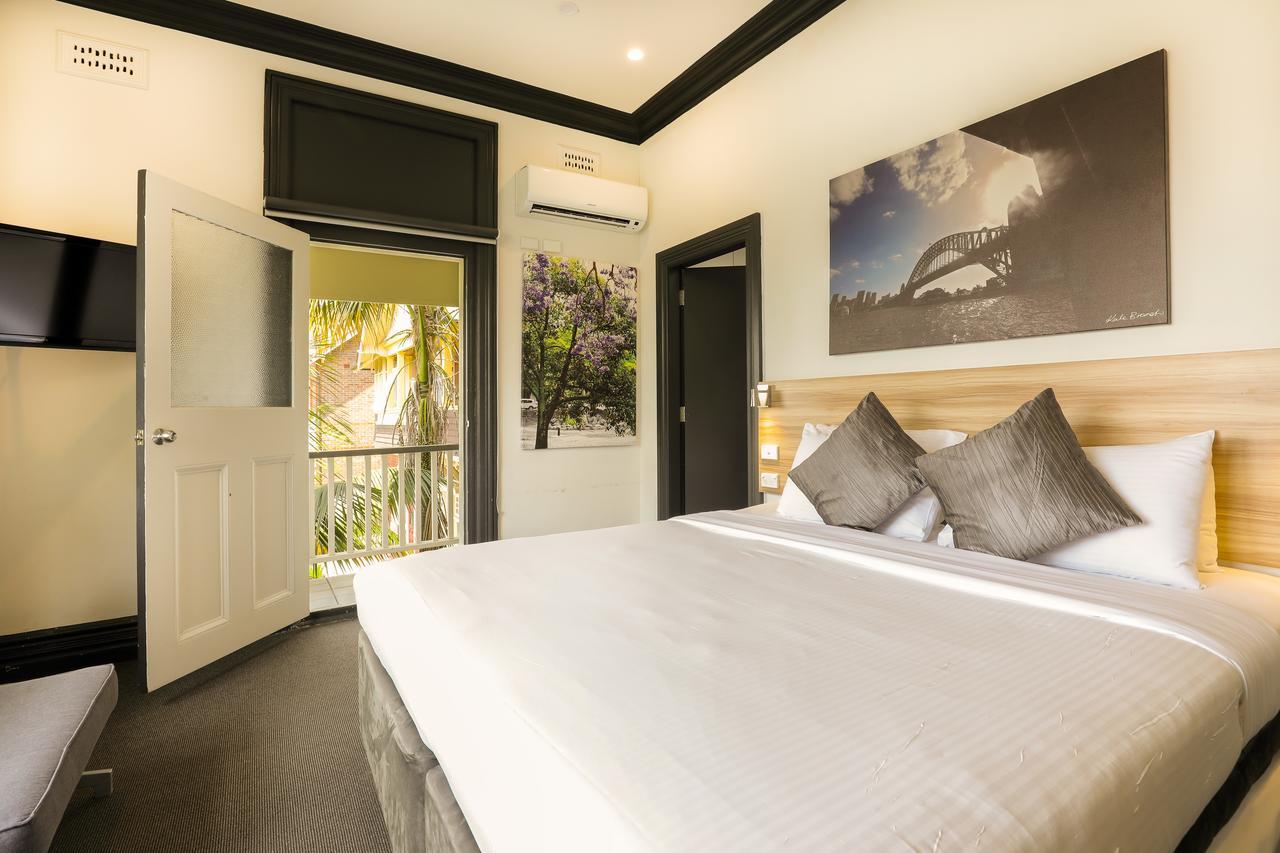Glenferrie Lodge *