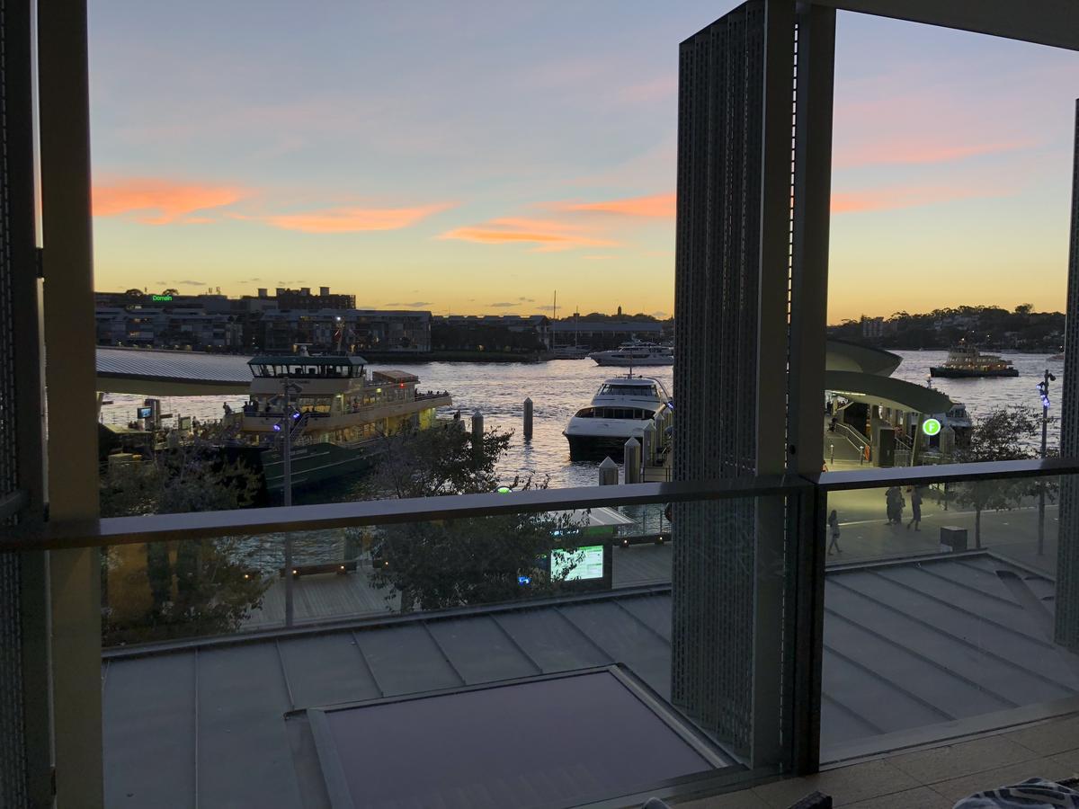 Barangaroo Waterview Luxury Apartment Sydney