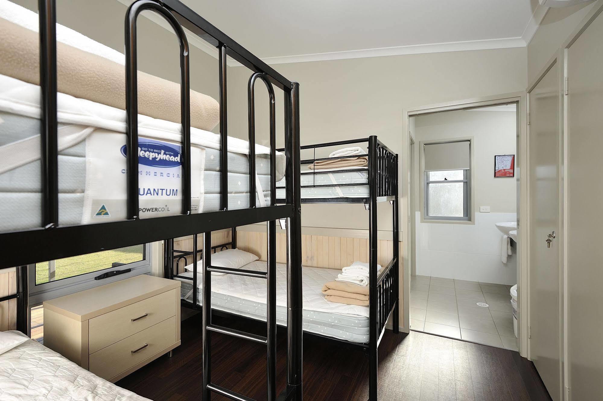 Big4 Lakeside Hotel 4*