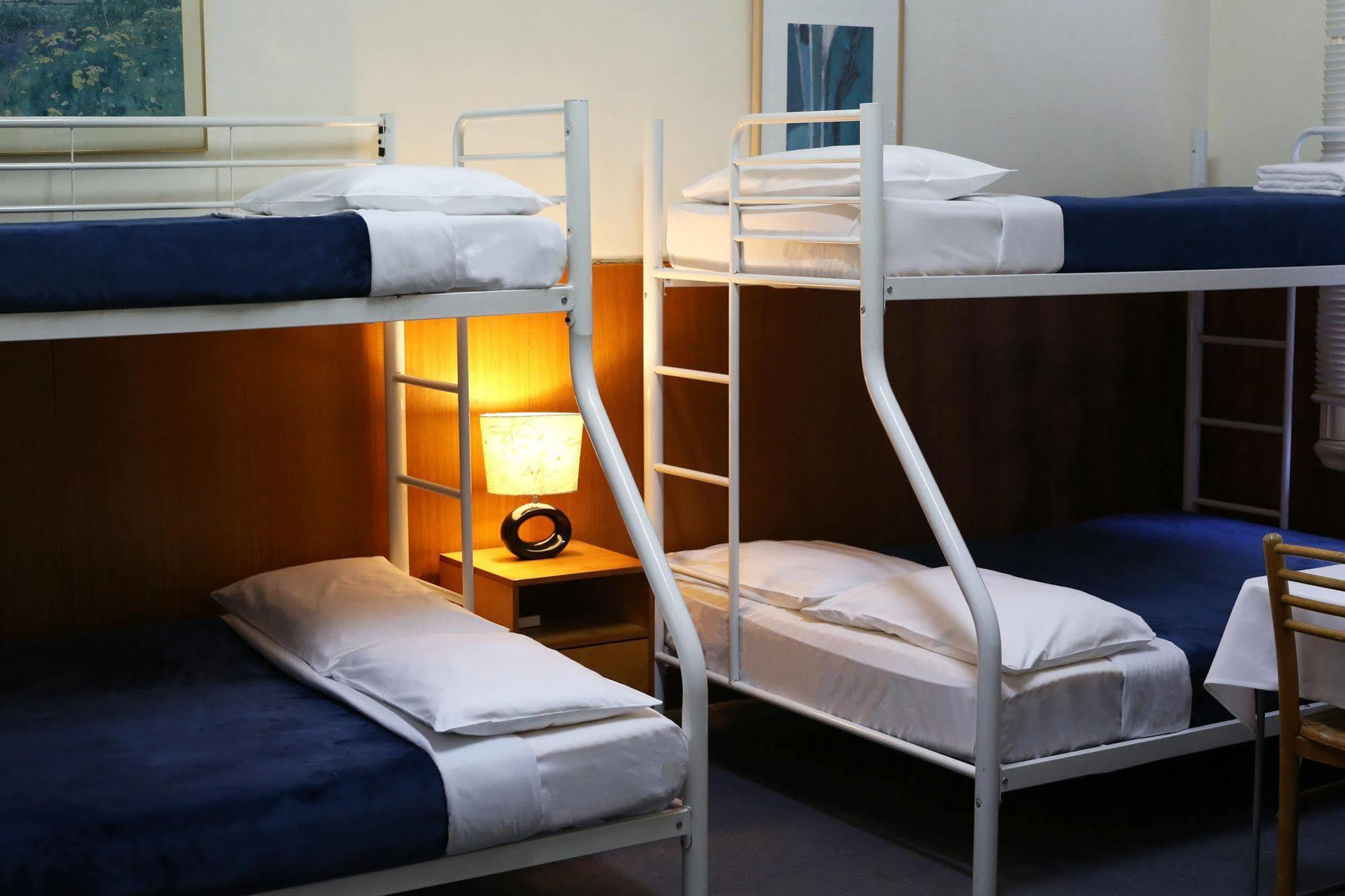 Holiday Lodge Hotel * Sydney
