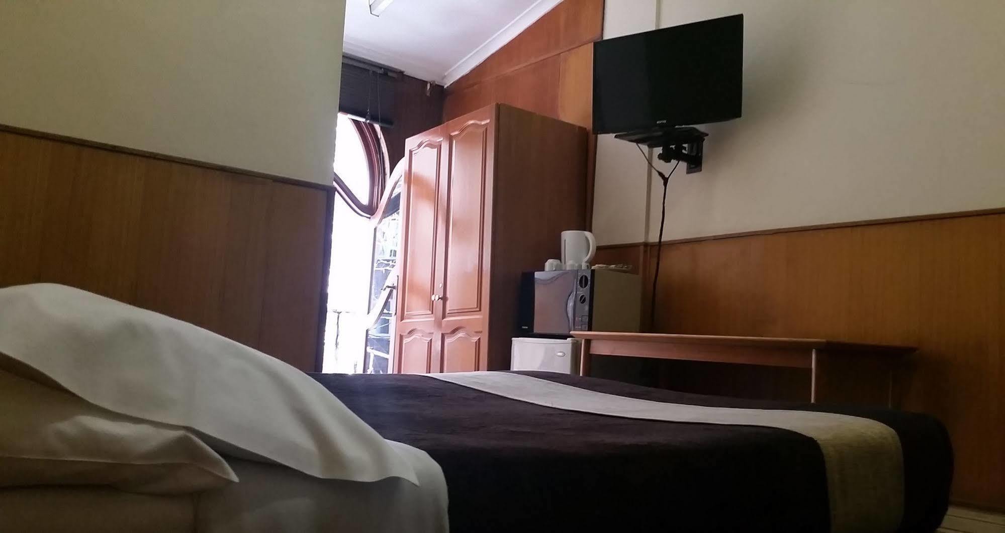 Holiday Lodge Hotel Sydney