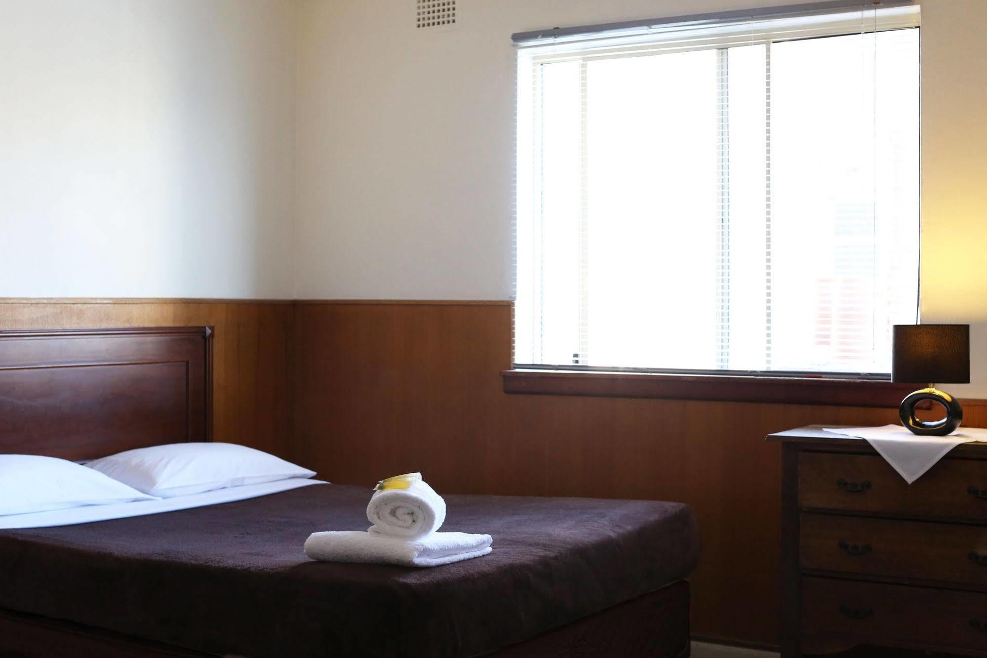 Holiday Lodge Hotel Apartment *