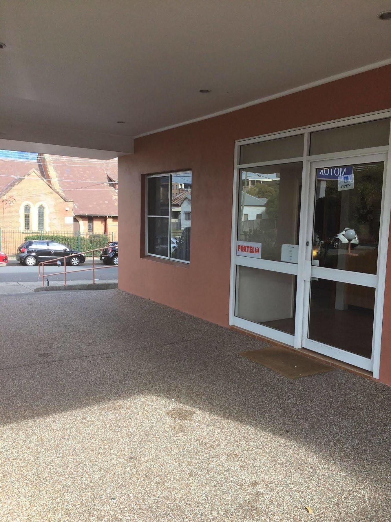 Lidcombe Motor 3*