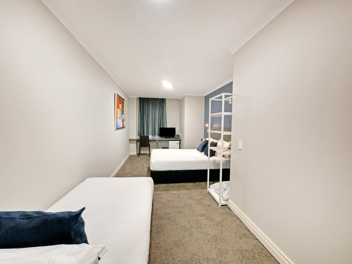28 Hotel 3*