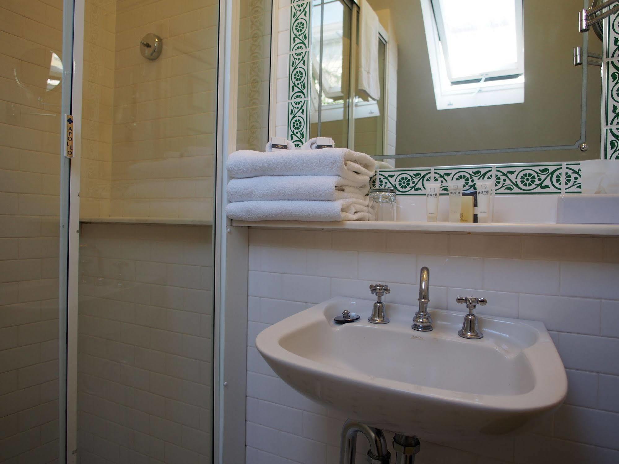 Hotel Simpsons Of Potts Point 4*