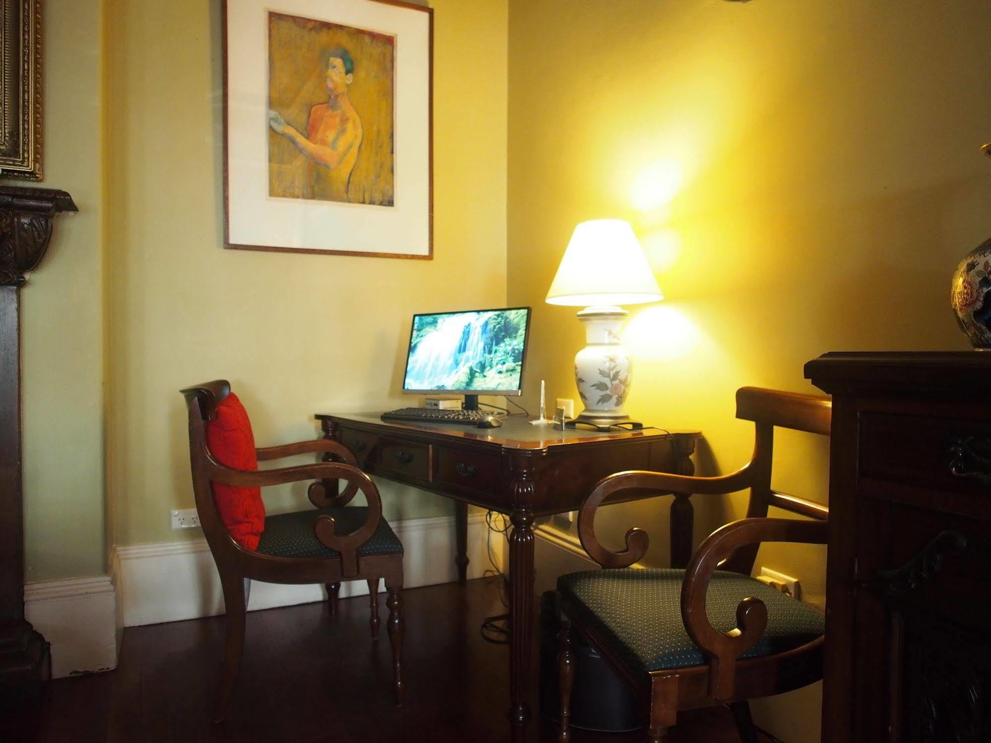 Simpsons Of Potts Point Hotel