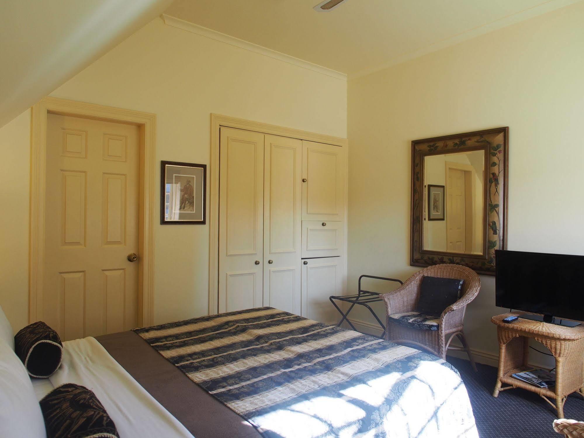 Hotel Simpsons Of Potts Point 4*