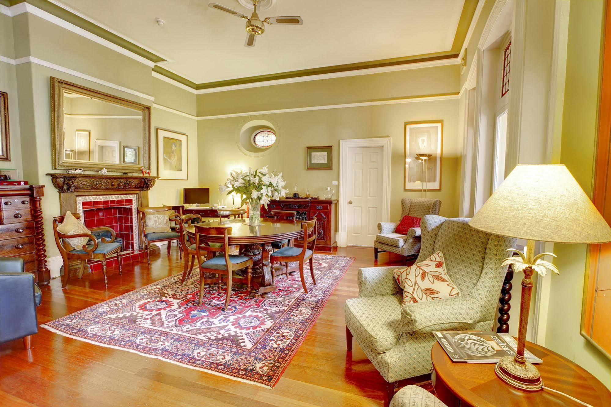 Hotel Simpsons Of Potts Point Sydney