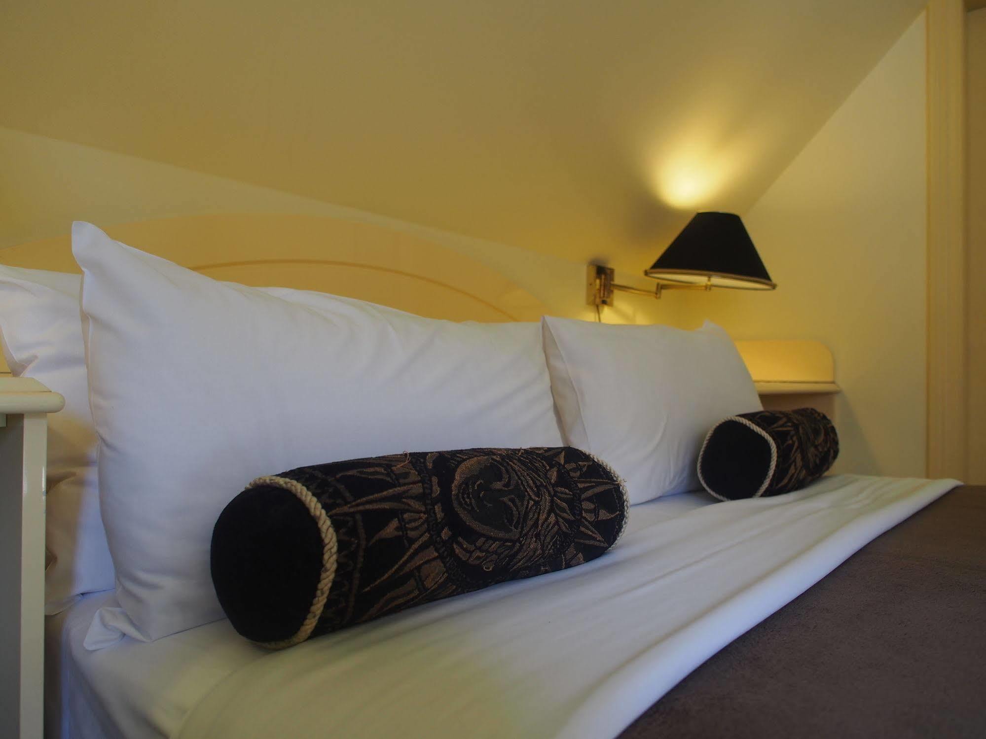 Hotel Simpsons Of Potts Point Sydney
