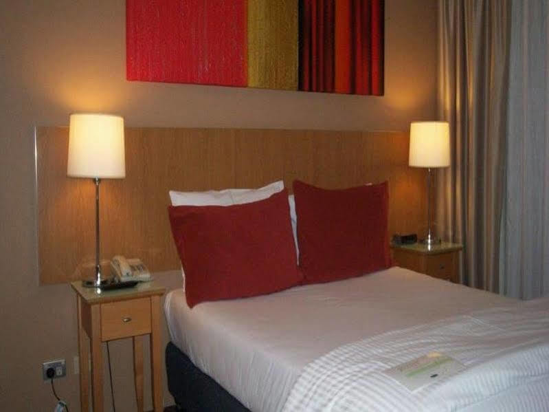 Adina Serviced Martin Place Aparthotel 4*