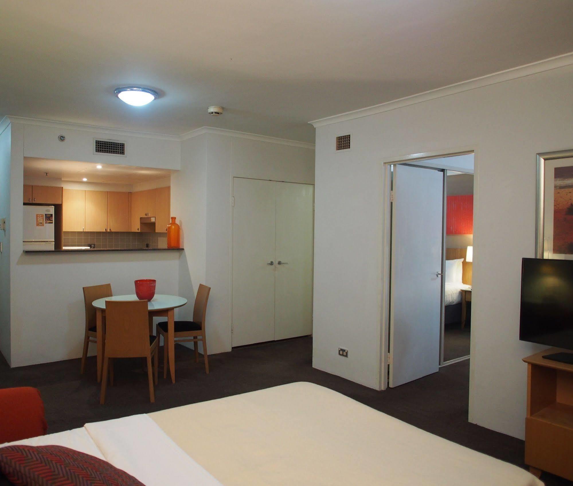 Aparthotel Adina Serviced Martin Place 4*