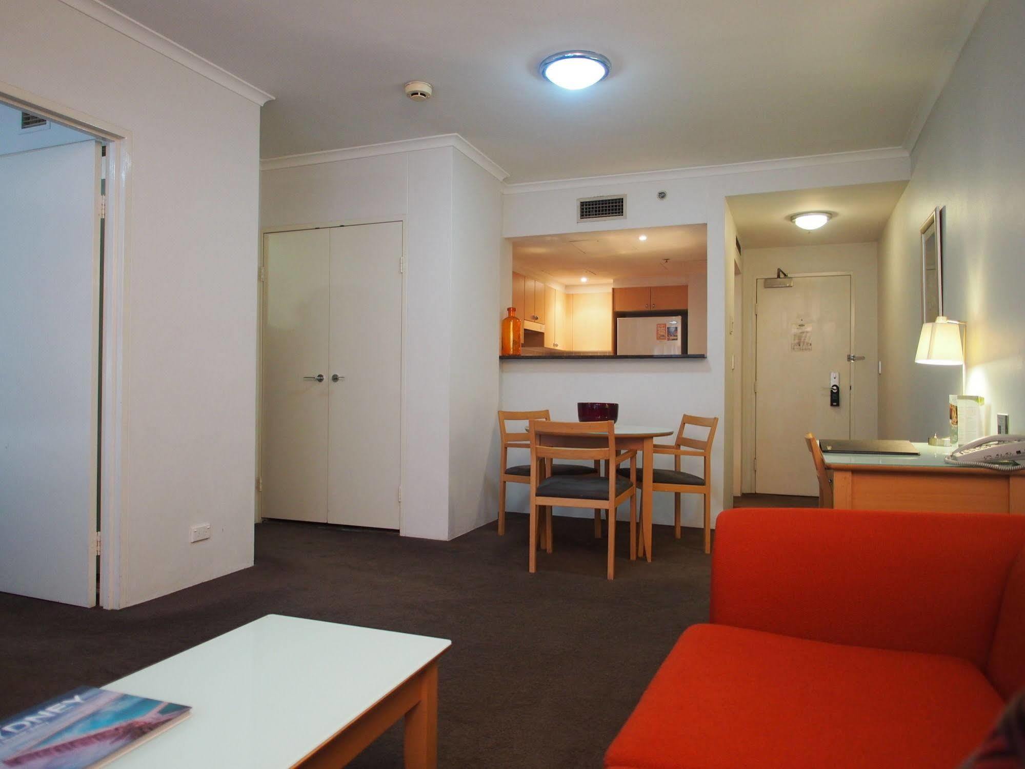 Adina Serviced Martin Place Aparthotel 4*