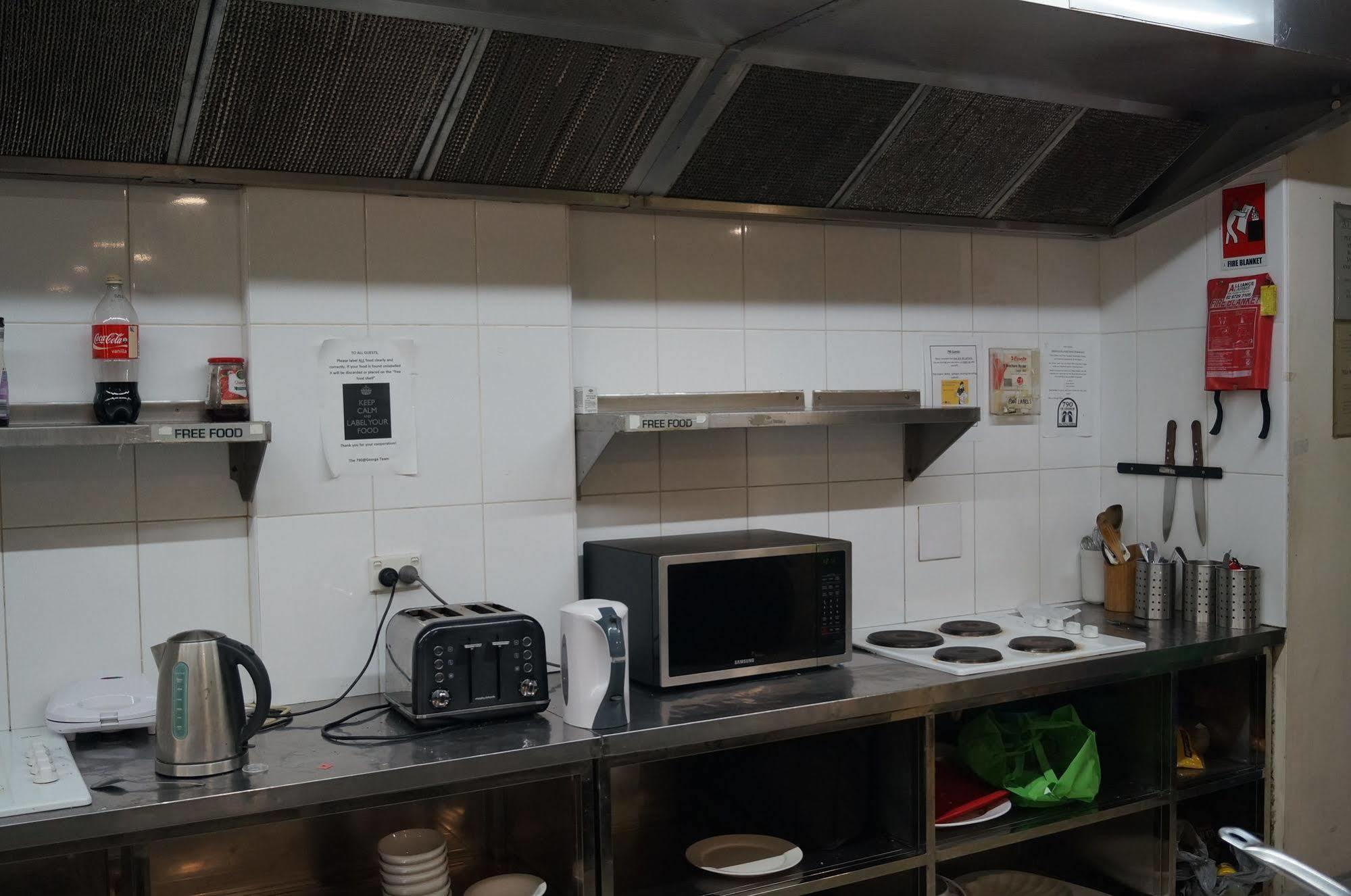 Hostel 790 On George Backpackers