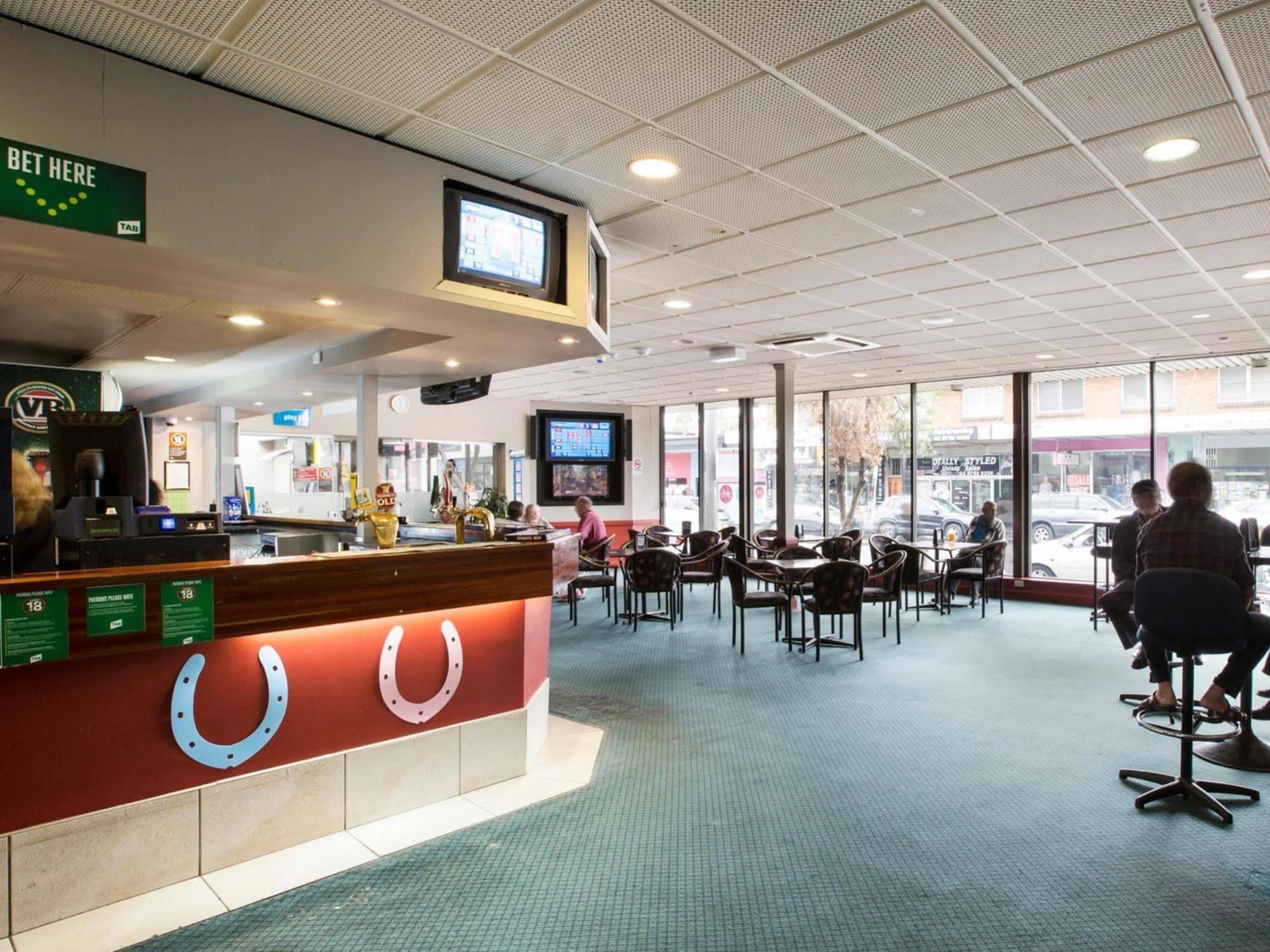 Greenacre Hotel