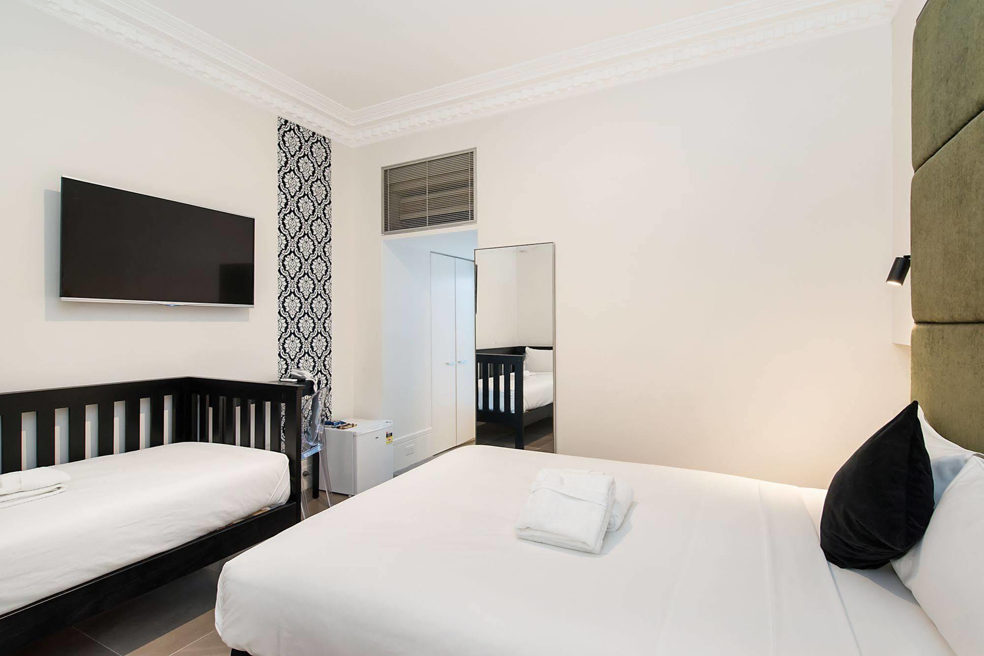 Boutique 3*