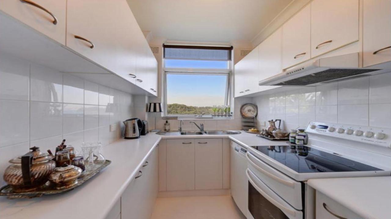 Elegant Waterfront Apartment In Mosman Bay Rag10