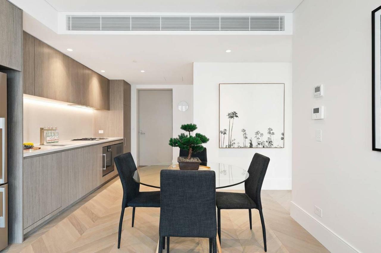 Ultra Modern Brand New Cbd View Apartment