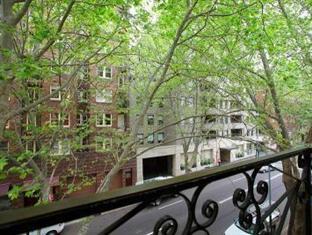 Holiday Lodge Hotel Apartment Sydney