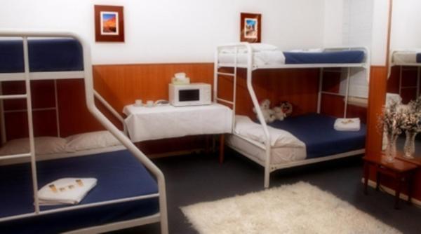 Holiday Lodge Hotel Apartment *