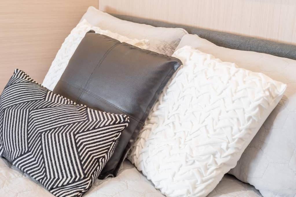 1 Private Double Bed In Cbd Near Train Uts Darlinghar&icc&c Hinatown