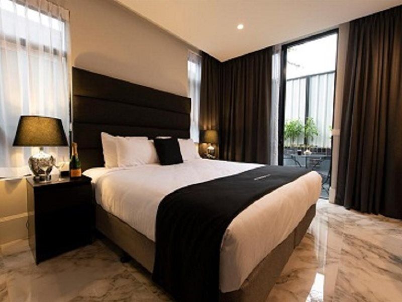& - Parramatta Marsden Street By Ihg 4*
