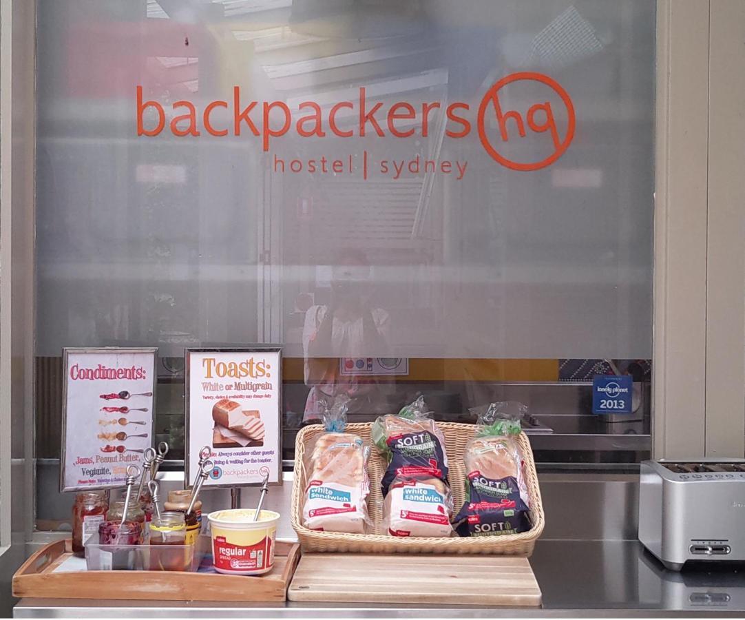 London Plane Backpackers Hostel *
