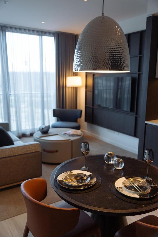 One Global Square Hotel