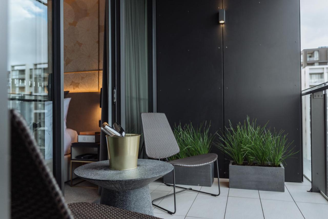 One Global Square Hotel
