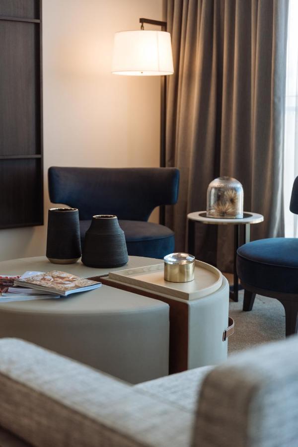 One Global Square Hotel