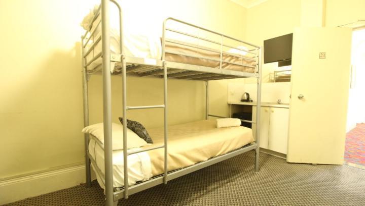 Woolbrokers Darling Harbour Hostel