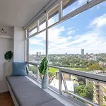 Bright 1 Bedroom Studio With Amazing City Views