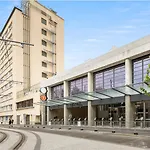 Central Stylish 1 Bedroom With Balcony And Air-Con