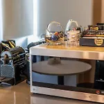 Bubble O\' Bill Suite - Eclectic & Cool Studio