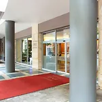 Waterfront Delight On Darling Harbour At Pyrmont