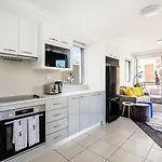 The Earl - Potts Point Paradise With Sydney Views