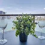 Wake Up To Sydney Harbour