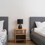 Spacious 2Br Apt & Darlingharbour&Chinatown-2 Mins Walk